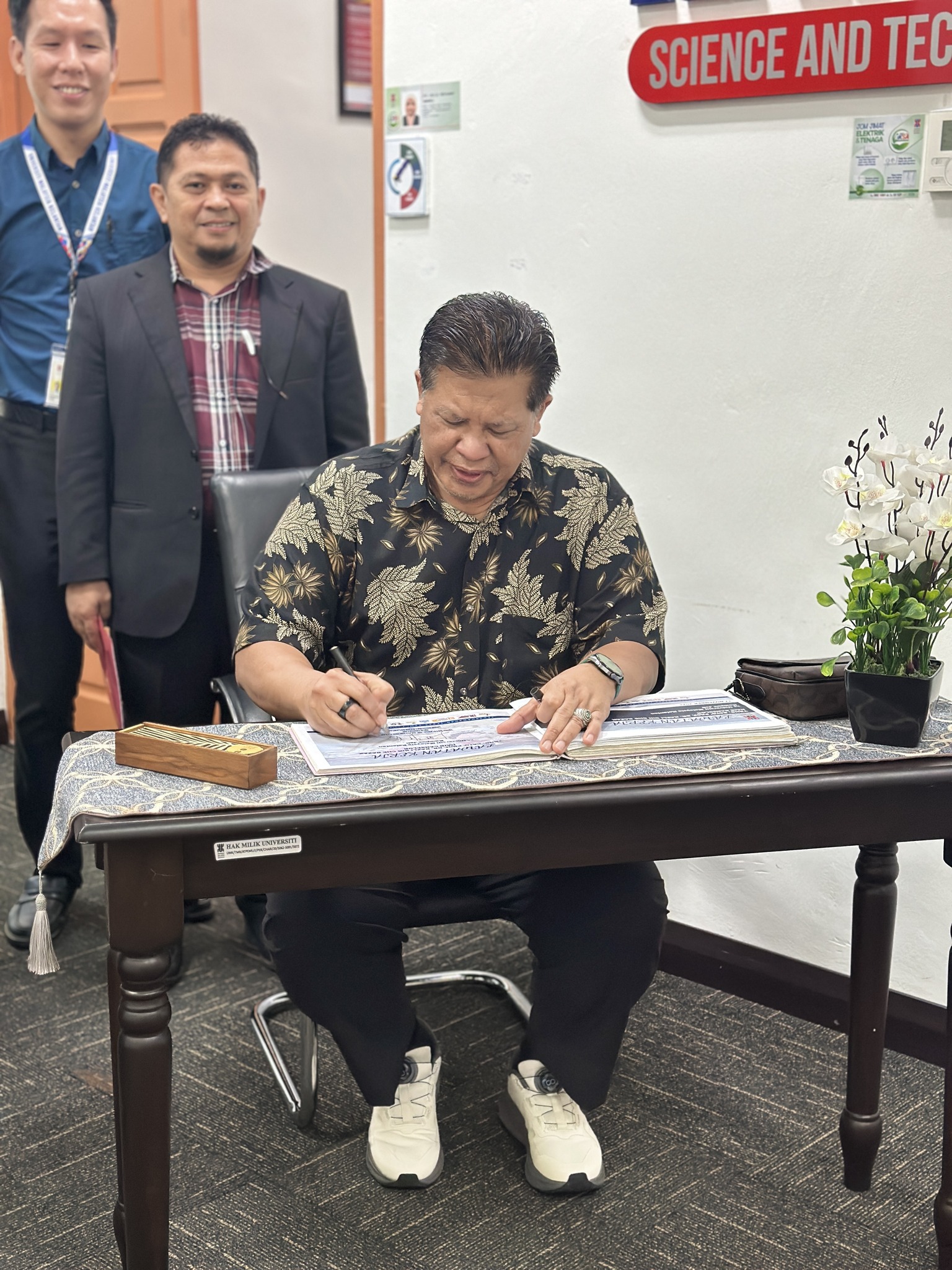 LAWATAN KERJA YBHG. DATO' PROF. DR. RAZLI BIN CHE RAZAK, NAIB CANSELOR UNIVERSITI MALAYSIA KELANTAN KE UNIVERSITI MALAYSIA KELANTAN KAMPUS JELI